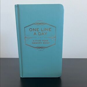 Chronicle Books Blue One Line a Day Journal